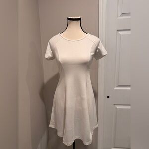 NWT- Forever21 Elegant Cream Short Sleeve Dress Size Small